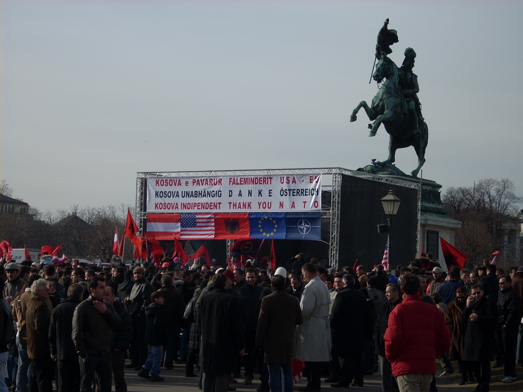 Kundgebung aus Anlass der Unabhängigkeitserklärung des Kosovo